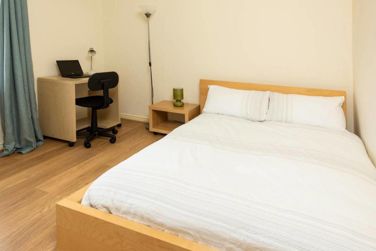Guestready - Top Floor Apt 2Min Walk To O2 Apollo Manchester Kültér fotó