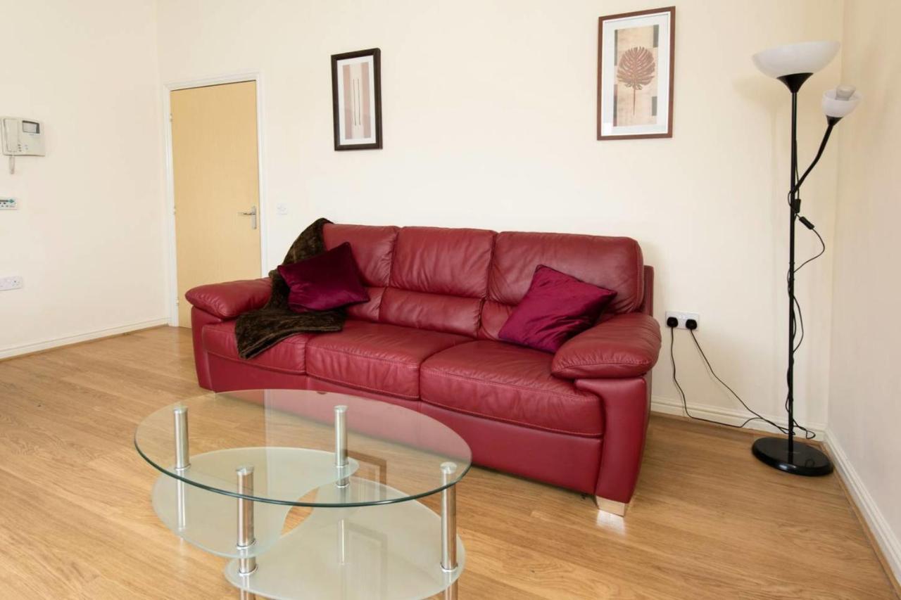 Guestready - Top Floor Apt 2Min Walk To O2 Apollo Manchester Kültér fotó