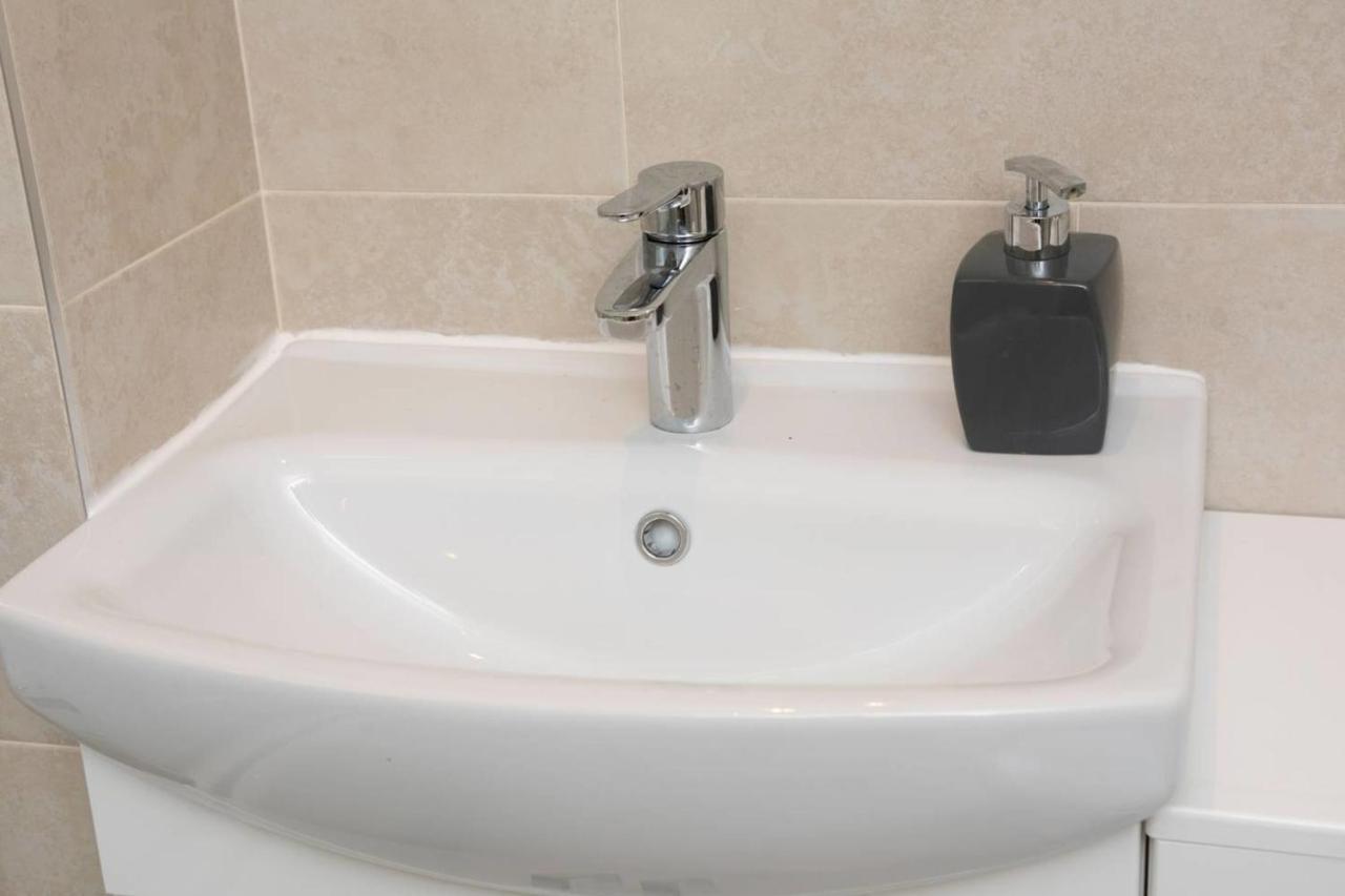 Guestready - Top Floor Apt 2Min Walk To O2 Apollo Manchester Kültér fotó